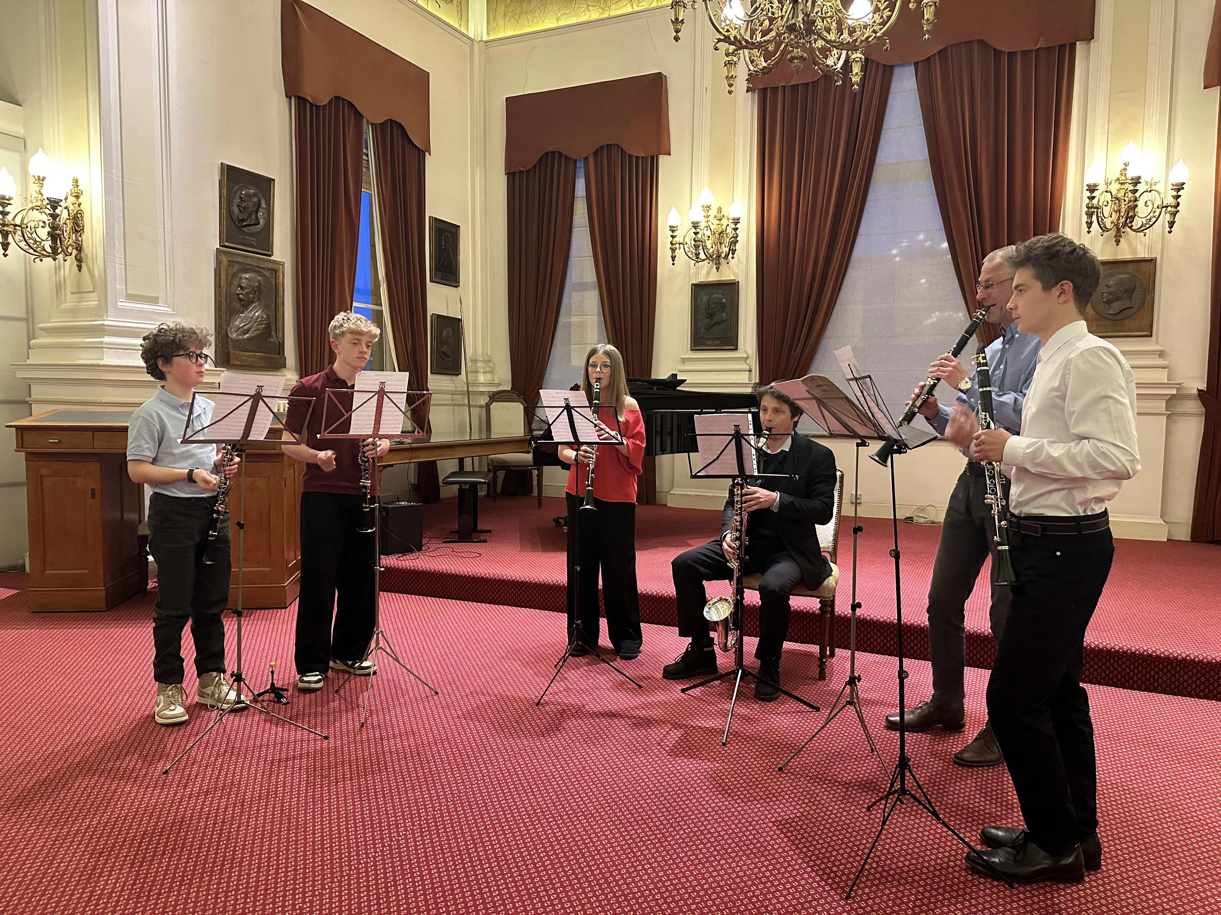 L'ensemble de clarinettes sur scène